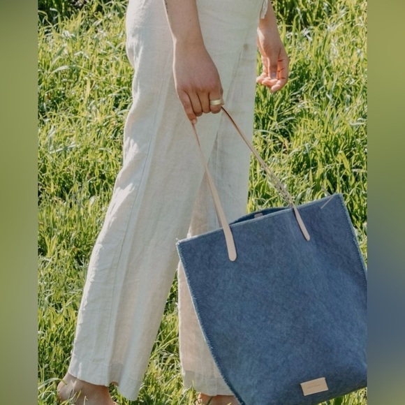 Graf Lantz Hana Canvas Tote - Picture 3 of 10